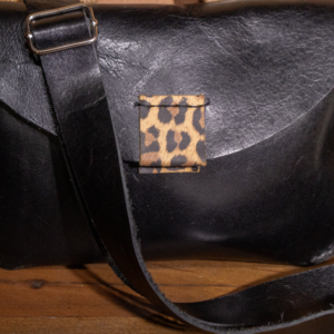 Cartera Noir Leo
