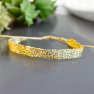 Pulseras tejidas con seda
